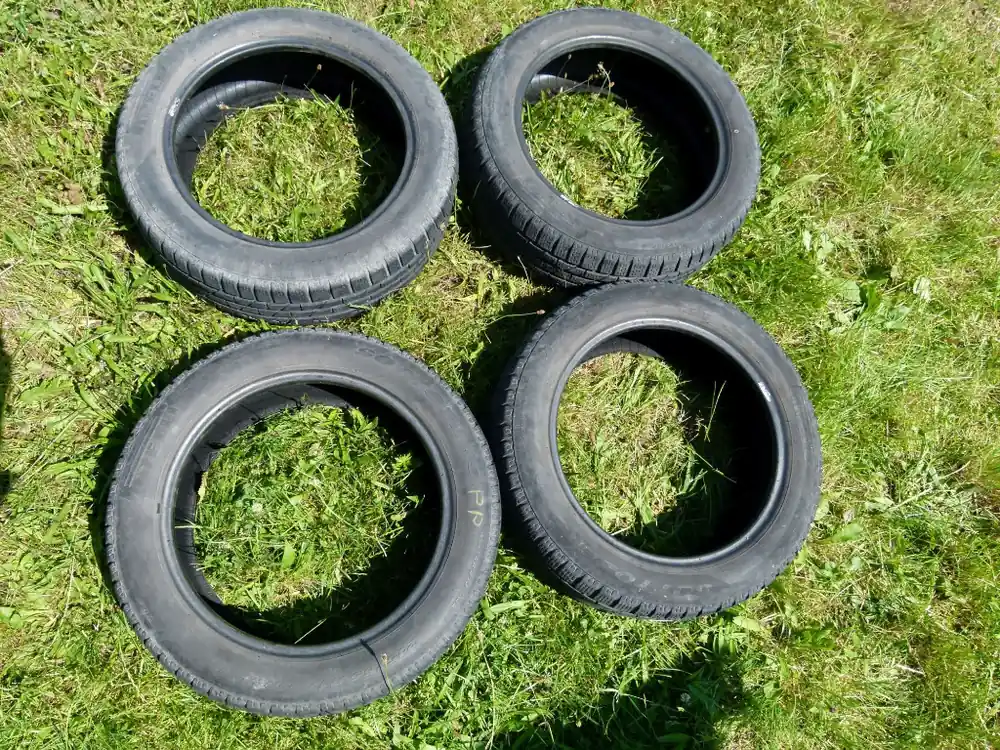 Najlepsza cena Opony Pirelli Sottozero 215-55 R17 zimowe 5,5-6,5mm bieżnik asymetryczny 4s